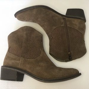 Limelight Montana taupe studded western booties